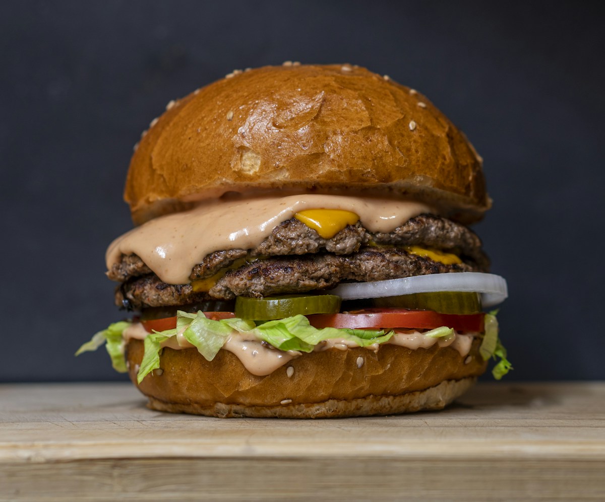 Burger w amerykańskim stylu
